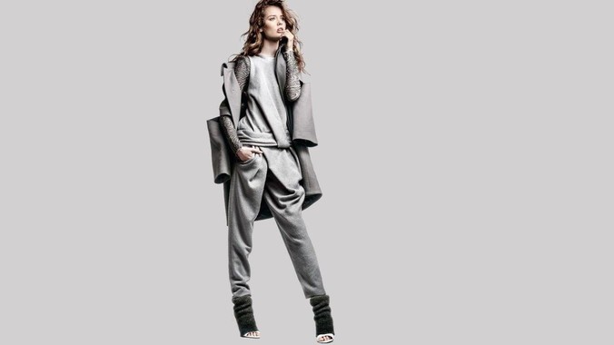 为什么 J***aScript 在国外逐渐用于前端+后端开发，而国内还是只用它做前端？